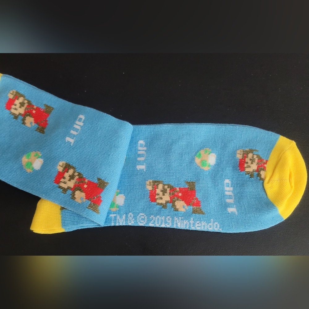 Lot Of 3 Pairs Of Super Mario Bros Adult Crew Socks Size 10-13 New - Picture 7 of 7